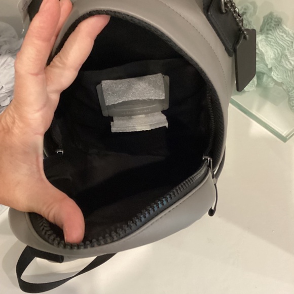 NWT UNISEX COACH BLACK/ GRAY LEATHER ONE SHOULDER BACKPACK MEDIUM SIZE - Picture 13 of 16